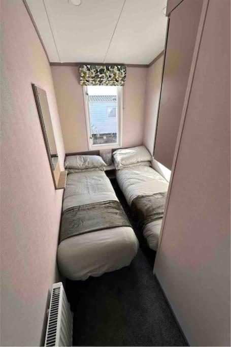 Brand New 6 Berth Holiday Home Selsey Kültér fotó