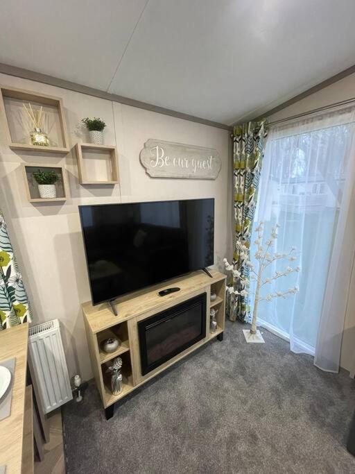 Brand New 6 Berth Holiday Home Selsey Kültér fotó