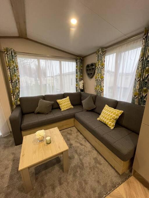 Brand New 6 Berth Holiday Home Selsey Kültér fotó